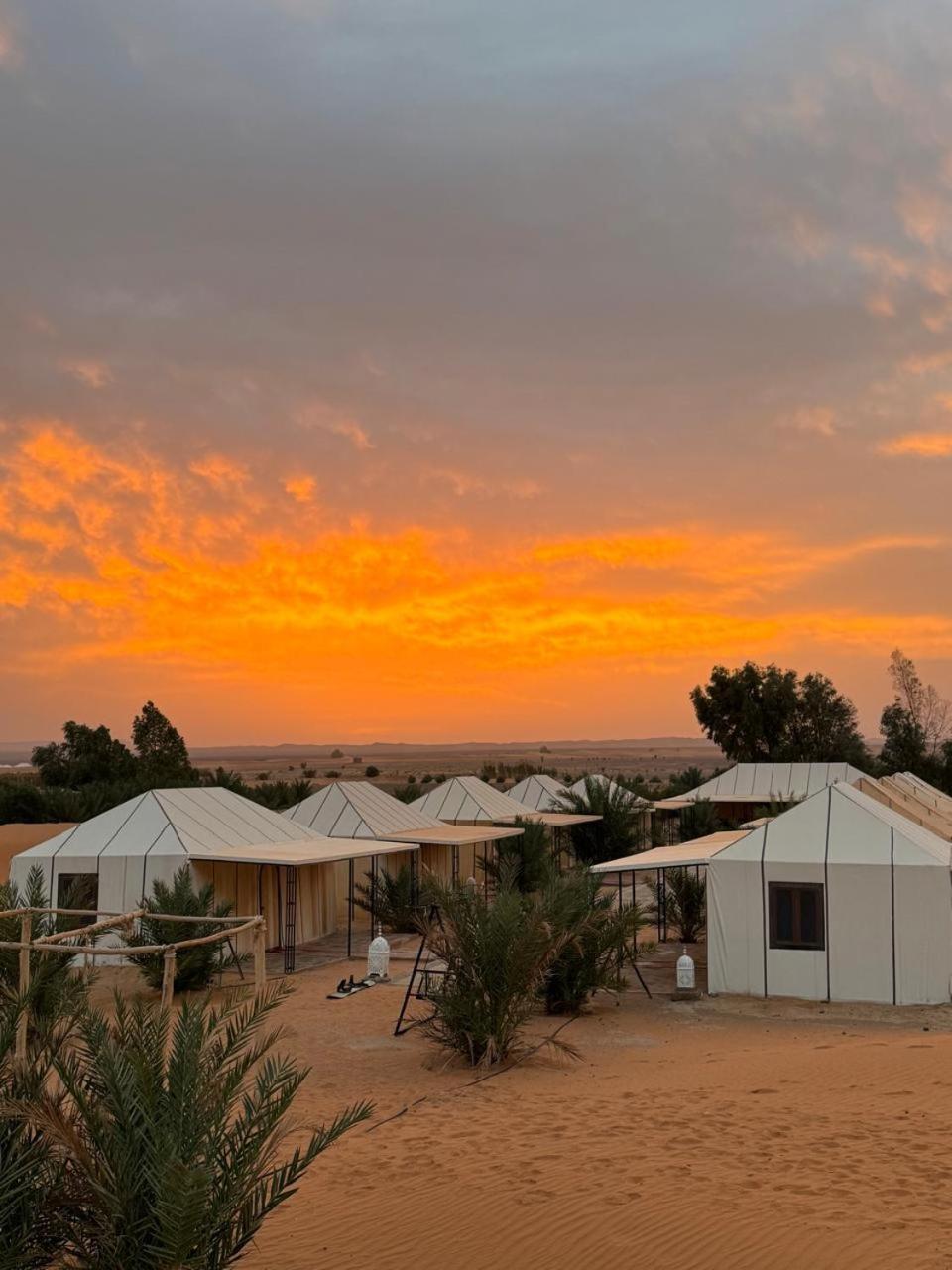 Готель Mirage Luxury Camp Мерзуга Екстер'єр фото