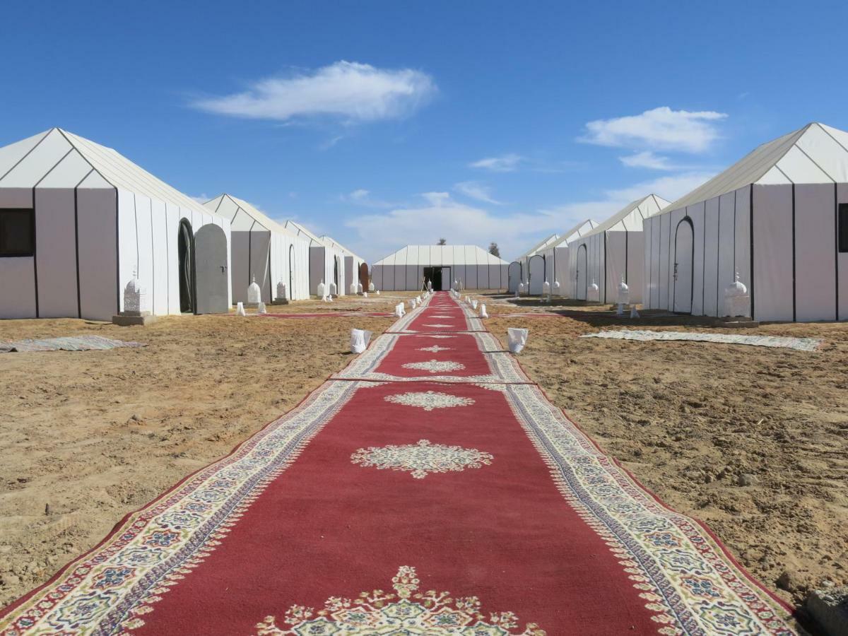 Готель Mirage Luxury Camp Мерзуга Екстер'єр фото